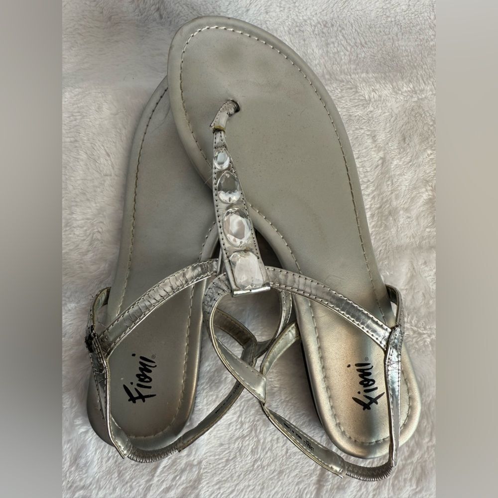 FIONI Silver Flat Women's Sandals
